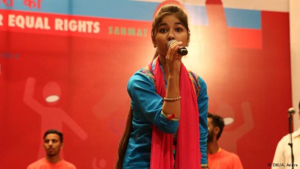 ginni-mahi-dalit-singer